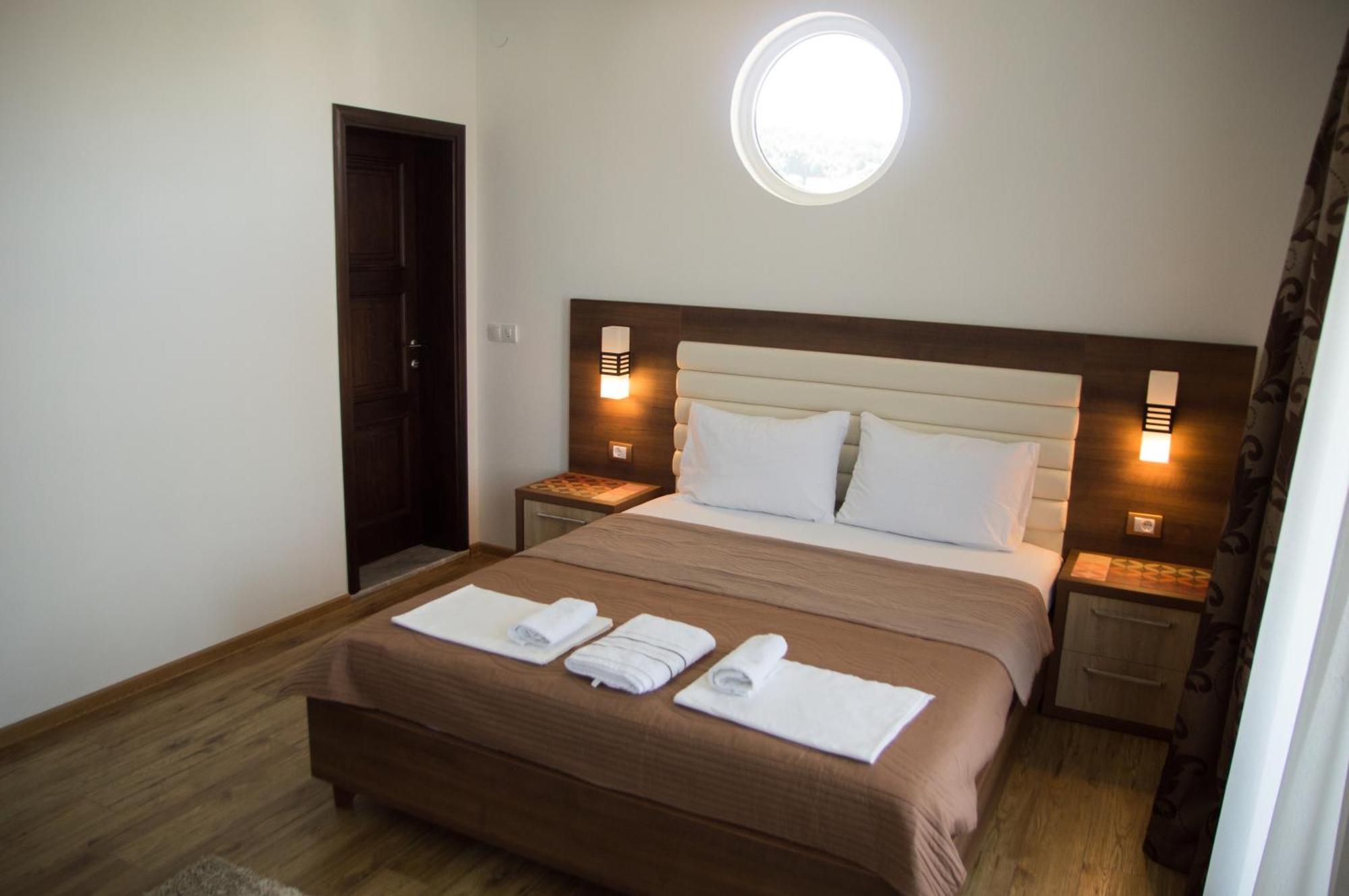 B&B Lovac Ulcinj Kültér fotó